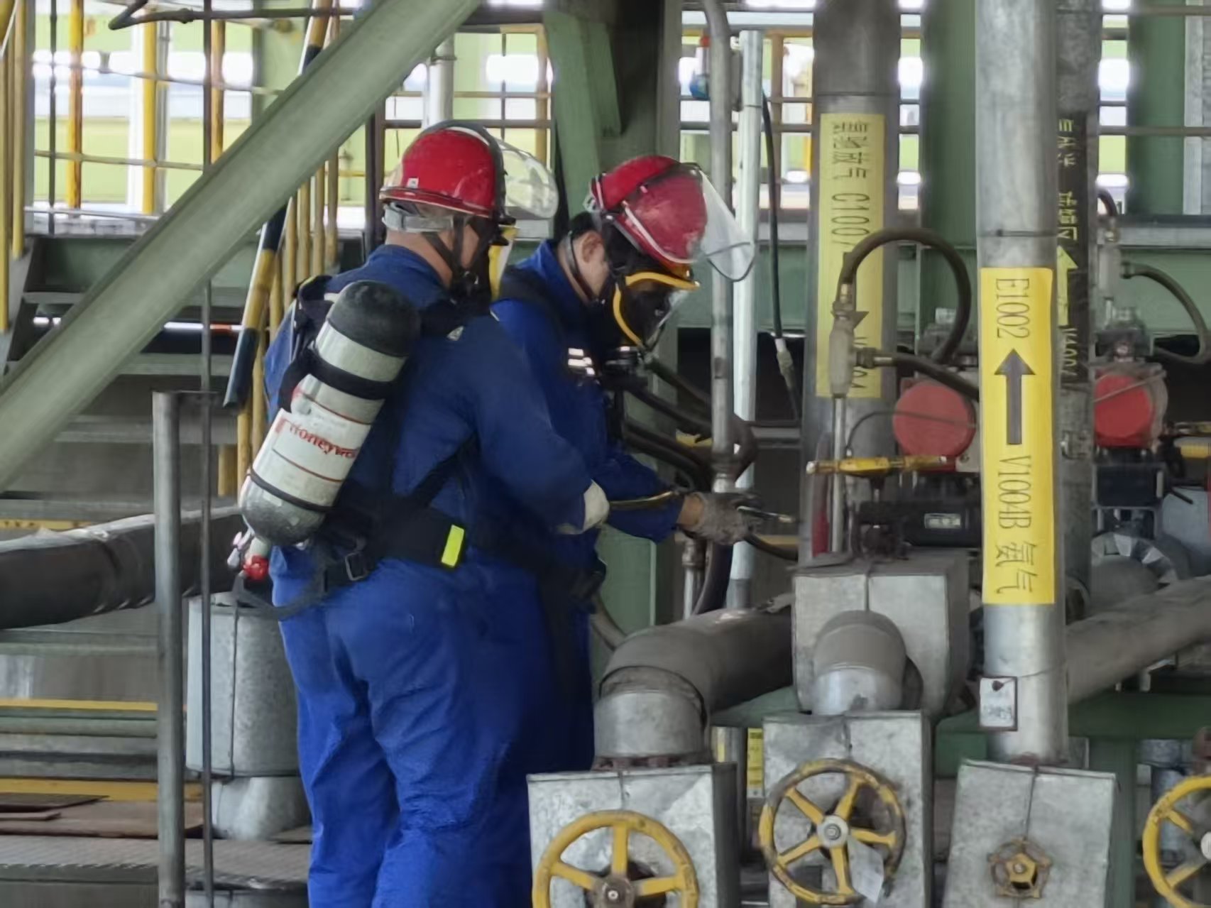 1755247832172819.jpeg 957a3a56faa3eabcdffe35381ec75586.jpg